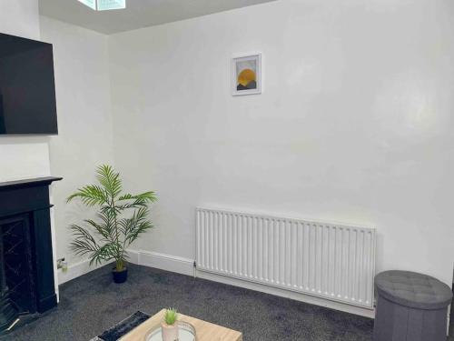 Televisyen dan/atau pusat hiburan di Home In Medway Chatham