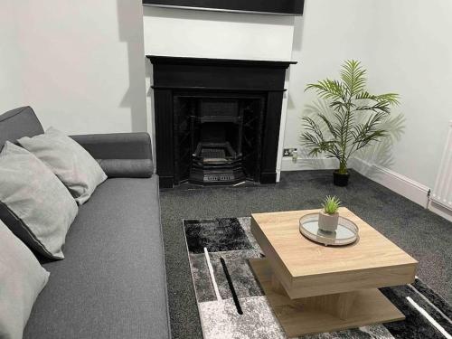 Ruang duduk di Home In Medway Chatham