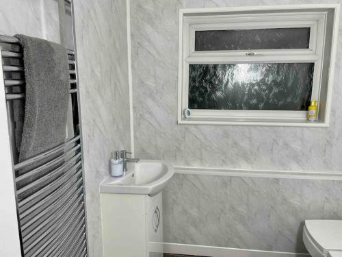 Gambar di galeri bagi Home In Medway Chatham di Chatham