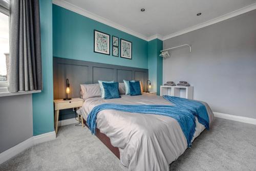 Ένα ή περισσότερα κρεβάτια σε δωμάτιο στο Leyland House, 3 Bedroom, Parking Space, Coventry CV5
