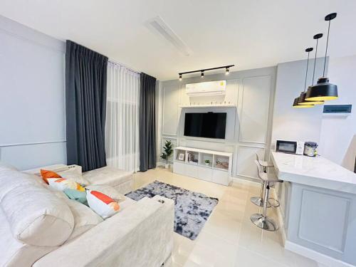Μια τηλεόραση ή/και κέντρο ψυχαγωγίας στο New house 3Bedroom 2Bathroom Free parking