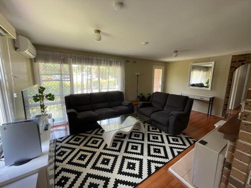 Φωτογραφία από το άλμπουμ του Canberra Hospital Locum Welcome - 2BR House σε Harman