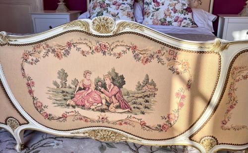 Division distincte distincte dans l'établissement Maison de Mags & Mags Marie Antoinette Room, à Lanouaille