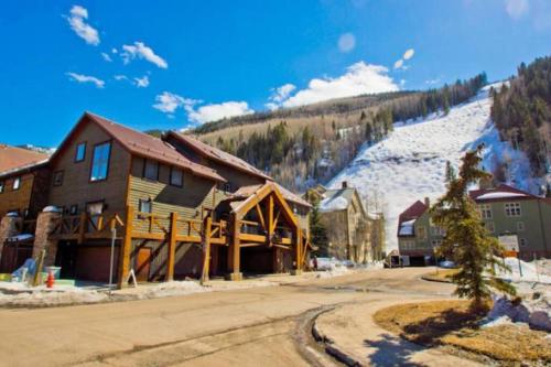 Gallery image of Ski IN/Ski OUT; On Town Free Bus Loop, Hot Tub! in Telluride