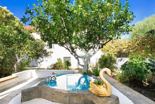 Niki House
