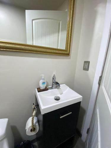Ένα μπάνιο στο Kalanchoe Poshtel Suites