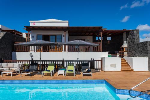 Villa Sarantontón