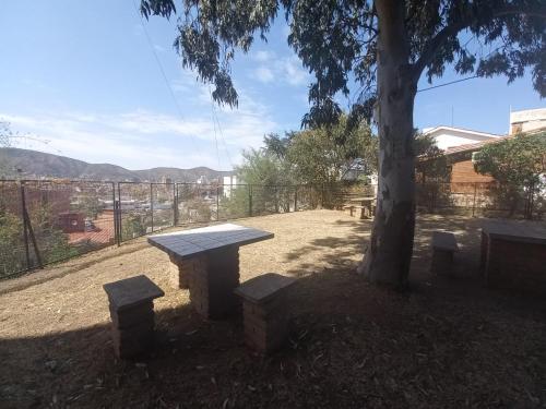 Una imagen general de la montaña o una montaña tomada desde el departamento