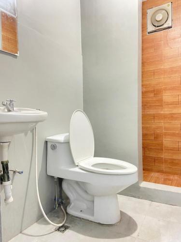 Koupelna v ubytování Lime Lite Manila Hostel