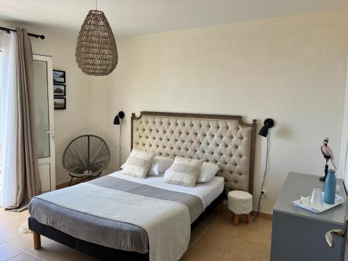 Llit o llits en una habitació de Villa Galabé et Tafia