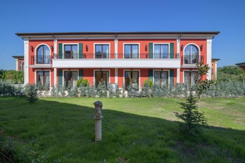 ECO Therma Village - All inclusive & Private Beach & Free Parkingにある庭