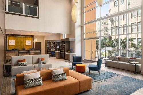Hilton Garden Inn San Antonio Downtown Riverwalk Image