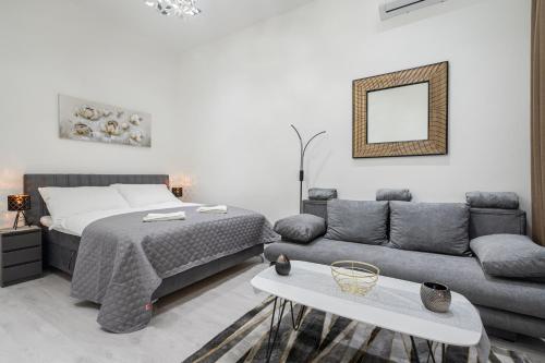 Stellar Dwell Apartment