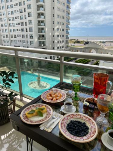 Φαγητό σε αυτό το διαμέρισμα ή κάπου εκεί κοντά