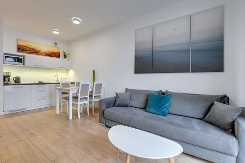 Kuchyňa alebo kuchynka v ubytovaní Apartament Nadmorskie Spektrum & Parking