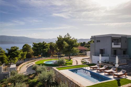 Swimmingpoolen hos eller tæt på Cavos Boutique Homes