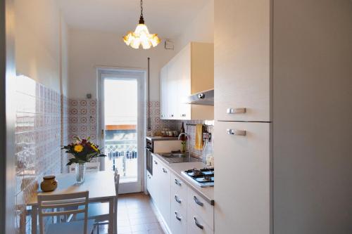 AURELIA LORIS HOUSE