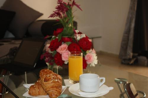 Breakfast options na available sa mga guest sa Hotel La Place