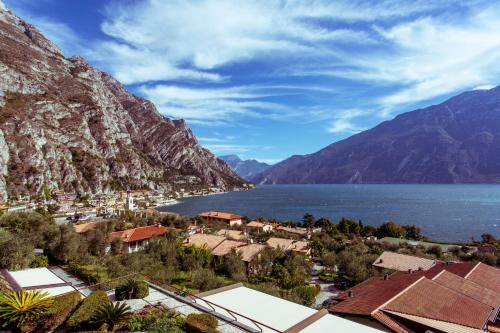 Hotel Ilma Lake Garda Resort photo 2