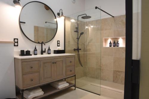 Ein Badezimmer in der Unterkunft Girauderies Chambres d'Hotes/B+B