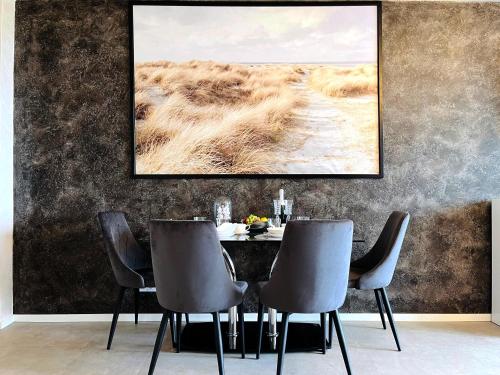 Φωτογραφία από το άλμπουμ του Royal Suite, 50 meters to Beach, 10th Floor, Panoramic View, Parking, Active & Spa σε Dziwnowek