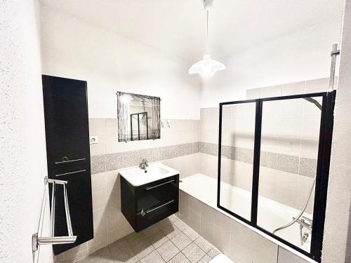 Ein Badezimmer in der Unterkunft Chambre proche de Genève