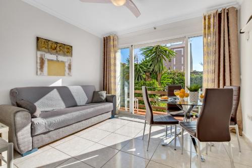 Sol Montemar 10 by IVI Real Estate