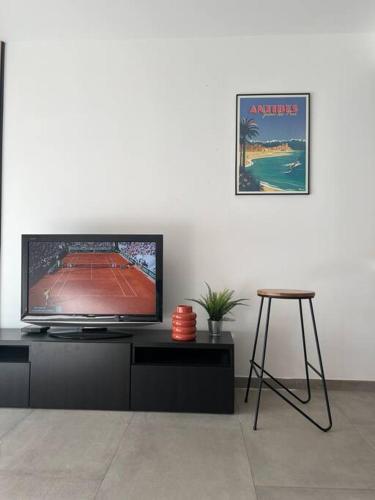 Studio proche plage et vieil Antibes + Parking photo 10