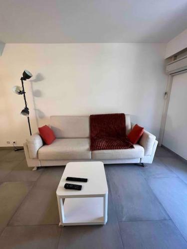 Studio proche plage et vieil Antibes + Parking photo 16
