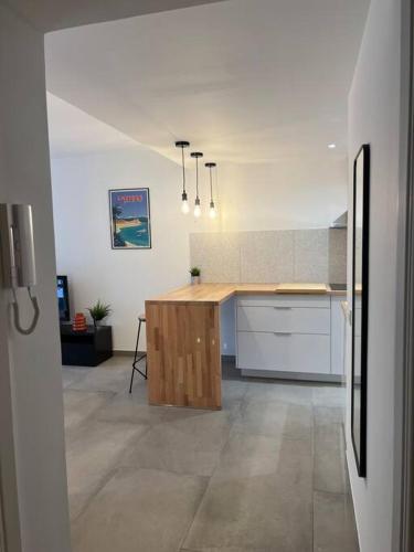 Studio proche plage et vieil Antibes + Parking photo 9