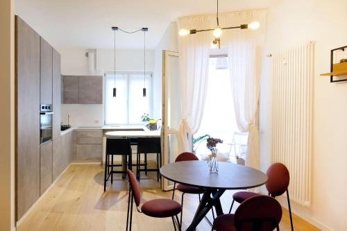 Kuchyň nebo kuchyňský kout v ubytování Residenza IL cavaliere del Borgo d'oro Bergamo