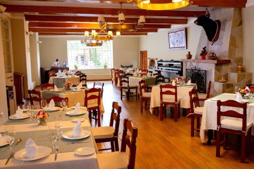 Restoran atau tempat lain untuk makan di HOTEL & SPA LAGUNA SECA