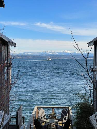 a view of the water with a boat in the distance at BOATYARRD Inn # 9 in Langley