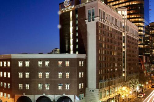 DoubleTree by Hilton Charlotte City Center Image