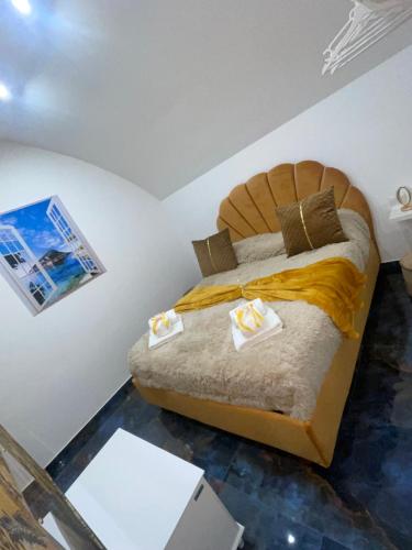 Ένα ή περισσότερα κρεβάτια σε δωμάτιο στο Alex mary home