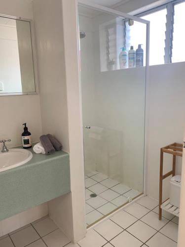 Koupelna v ubytování Beachfront at Silver Sands Hervey Bay