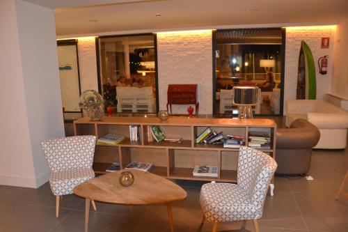 Un lugar para sentarse en Hotel Brisamar Suites