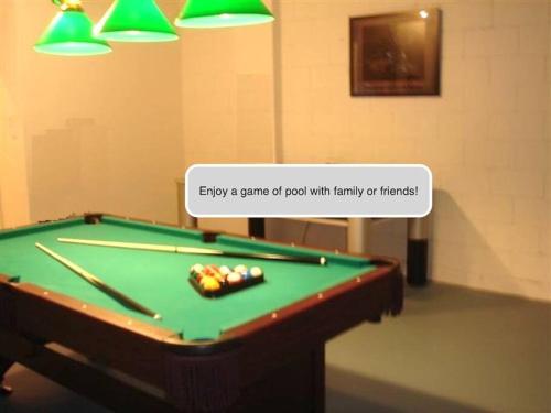 Bàn bi-da tại Family Disney Pool Home in Gated Resort Near Golf -16801