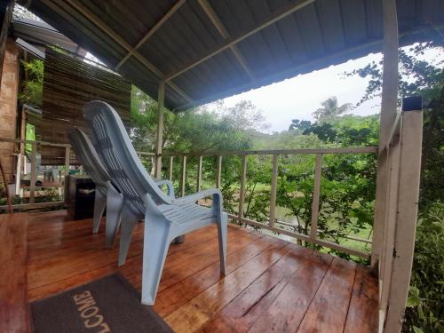Rõdu või terrass majutusasutuses Mook Bamboo Bungalows