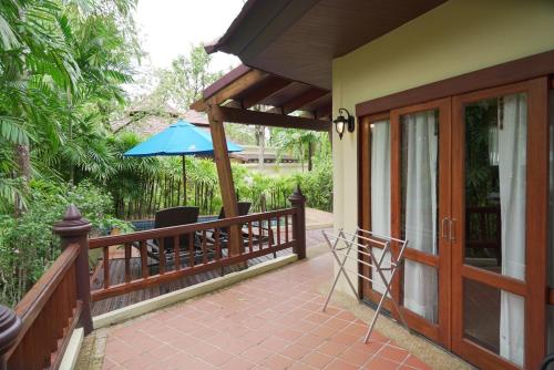 Balkón nebo terasa v ubytování Seaview Resort Khao Lak - SHA Plus