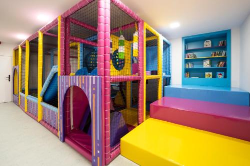 Letto o letti a castello in una camera di Family Apartments by ASTORIA Hotel & Medical Spa