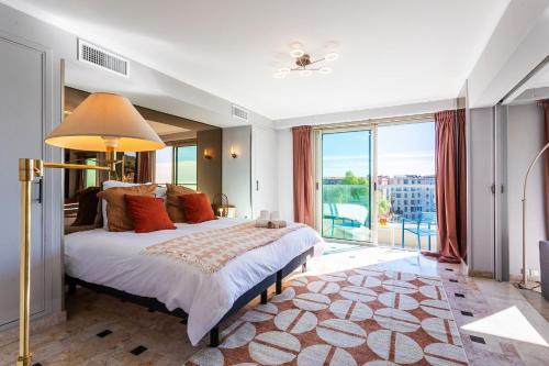 PLAZA TERRACE AP4065 by RIVIERA HOLIDAY HOMES