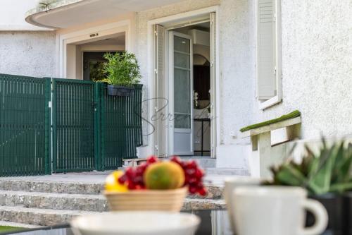 Garden-level apartment 10-min on foot to City Center