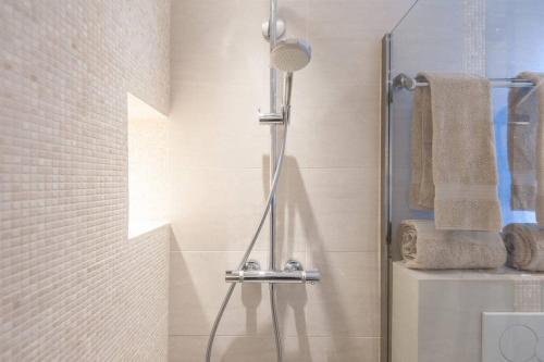 Downtown Cannes Modern 1-Br Apartment