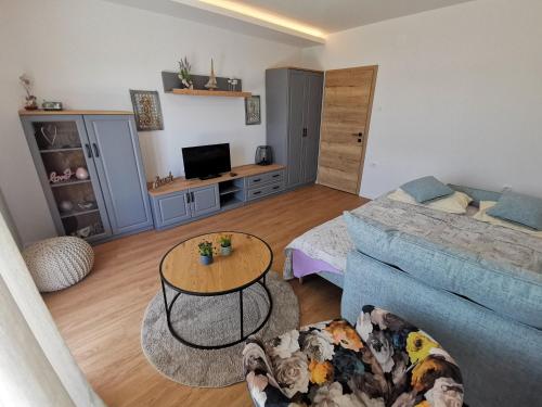 BUBI Apartments with sea view near sandy beach