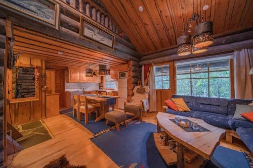 Χώρος καθιστικού στο Lapland Cabin Levi
