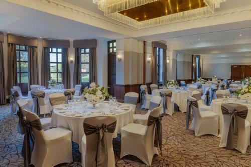 Restaurace v ubytování Hilton Puckrup Hall Hotel & Golf Club, Tewkesbury