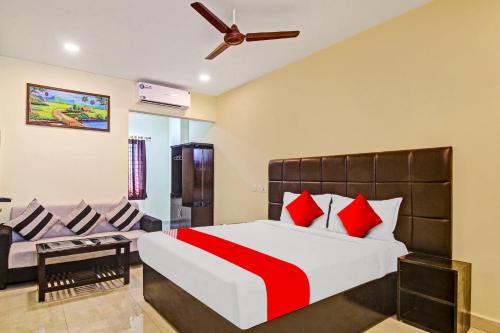 Katil atau katil-katil dalam bilik di Hotel O Lakshmi Royal Inn