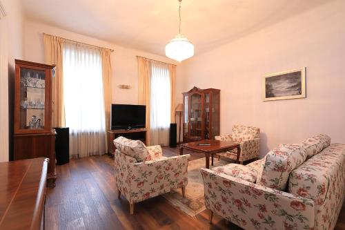 Alan's Downtown Apartment