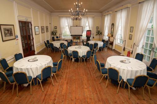 Gallery image of Hemswell Court in Hemswell